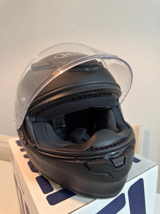 Casco Shoei NXR2 + Intercom Cardo Spirit HD