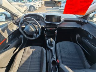 Peugeot 208 2021
