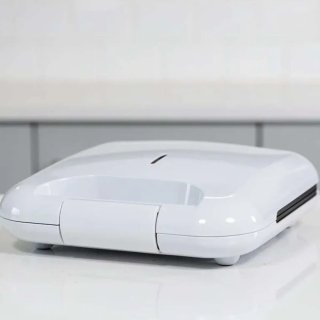 Sandwichera Grill Klack 750W Antiadherente