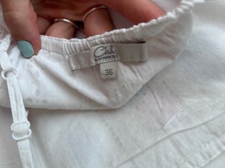 Camisa C&A blanca bordada flores talla S