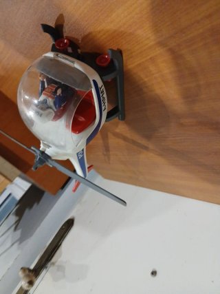 Helicóptero Policía Playmobil A-HPMT Este 7€