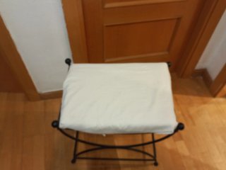 Taburete de forja negro y blanco