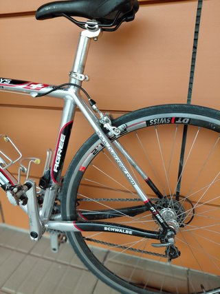 Bicicleta de carretera Cube AGREE