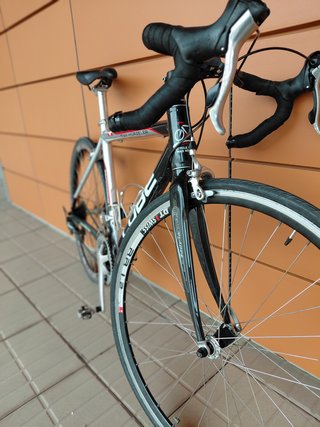 Bicicleta de carretera Cube AGREE