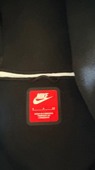 Casaco Nike Tech Fleece Preto e Cinza