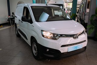 Toyota Proace City 2023           20.000 KMS