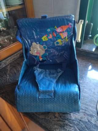 Trona maletín infantil con diseño de peces