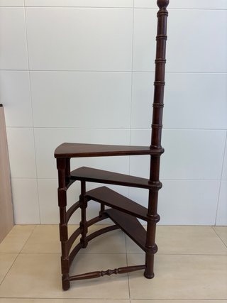 Escalera de caracol decorativa madera
