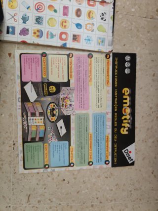 Juego de mesa Emotify Diset