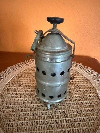 Lámpara de carburo antigua
