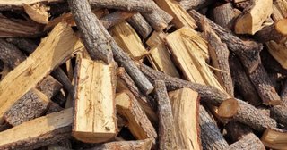 Leña para chimenea o barbacoa
