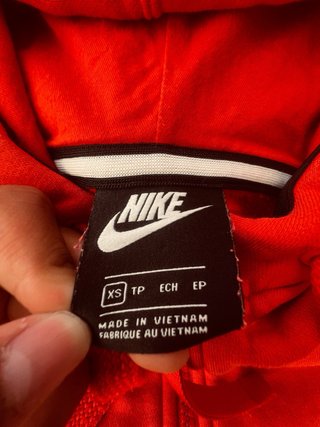 Chaqueta Nike Roja Vintage Y2K