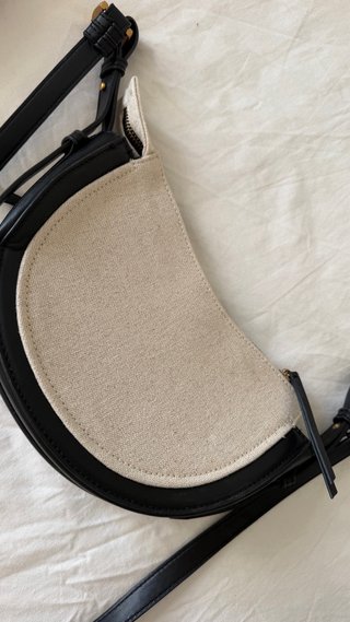 Bolso Bandolera Beige y Negro ZARA