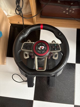 Volante Hori para PC y PS4