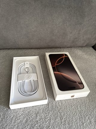 iPhone 16 Pro Max 256GB Dorado Nuevo