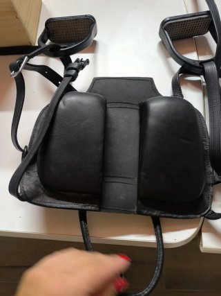 Asiento Montura Inglesa Niño Cuero Negro.
