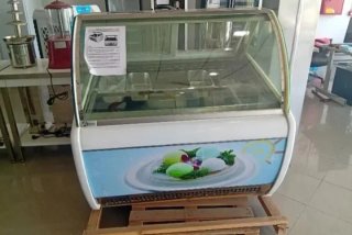 Vitrina expositora de helados