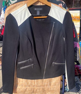 Chaqueta INC bicolor cremallera asimétrica Talla S