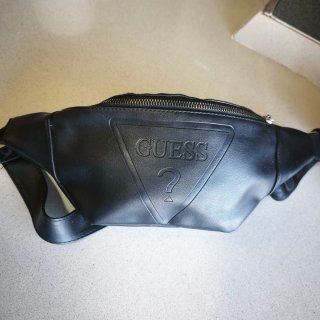 Riñonera Guess Negra Mujer