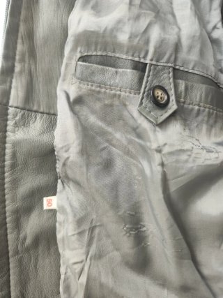 Chaqueta de cuero gris