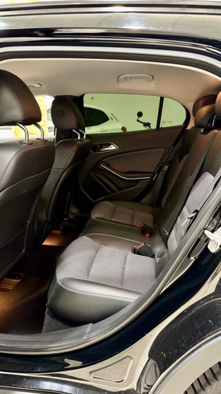 Mercedes-Benz GLA 200CDI 4MATIC 2015