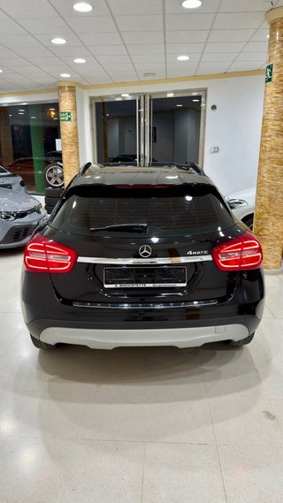 Mercedes-Benz GLA 200CDI 4MATIC 2015