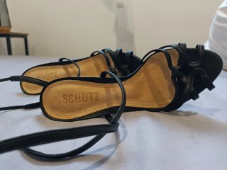 Sandalias Schutz Piel Tacón Alto Negras