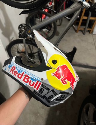 Casco Motocross Red Bull
