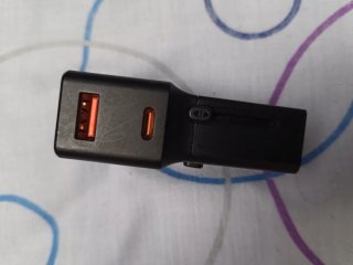 Adaptador de viaje USB-C y USB-A