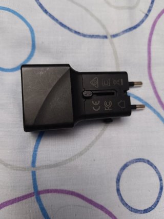 Adaptador de viaje USB-C y USB-A