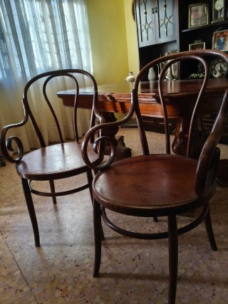Sillones de madera antiguos