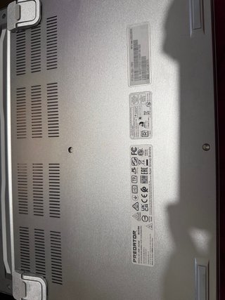 Acer Predator Triton 300 SE Gris/Plata