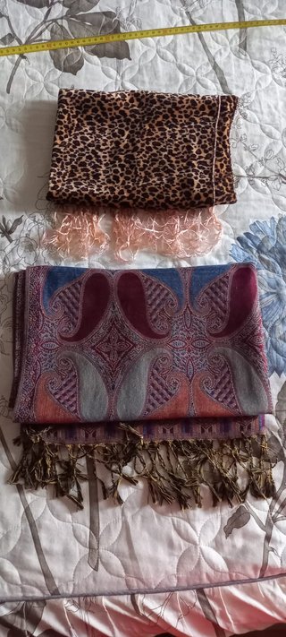 Set 2 Sciarpe Stole Motivi Paisley e Leopardo