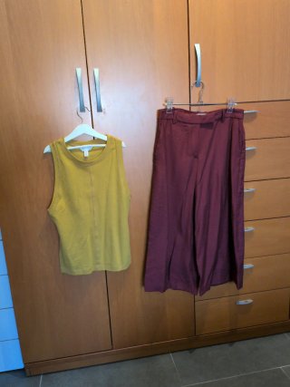 Conjunto: Pantalón morado y top amarillo