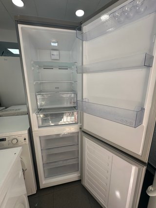 Nevera Beko Inox Semi Nueva