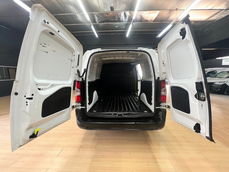 Citroën Berlingo 2022, foto 10
