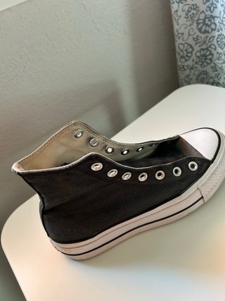 Botas Converse Negras y Blancas
