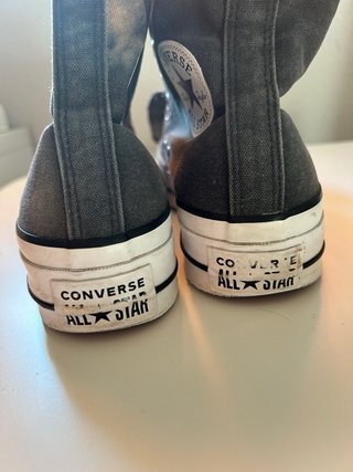 Botas Converse Negras y Blancas