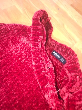 Jersey Stradivarius granate aterciopelado