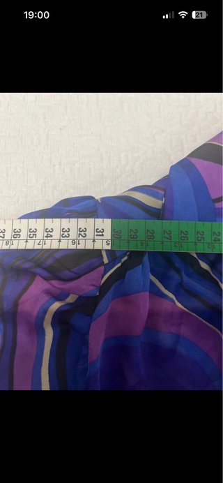 Blusa Morgan estampada azul y morada T36