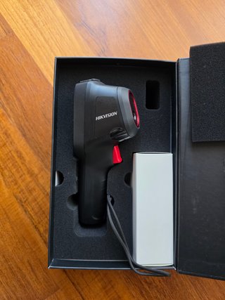 Termocamera Portatile Hikvision DS-2TP31B-3AUF