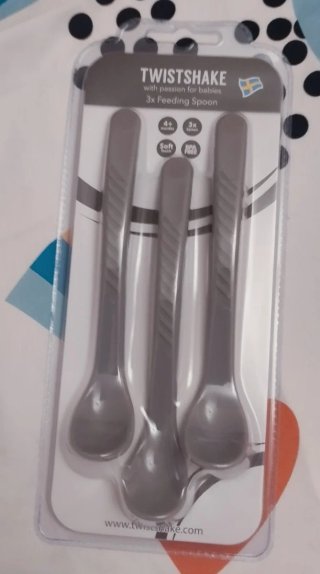 Lote Twistshake bebé: baberos, bowl, cucharas