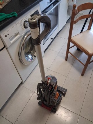 Aspirador Dyson DC24