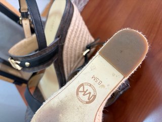 Sandalias Michael Kors Cuña Marrón y Negro