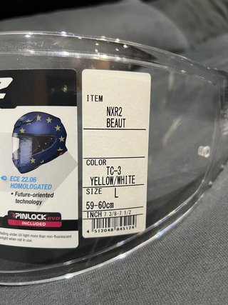 Casco Shoei NXR 2 Amarillo fluor/Negro/Blanco.