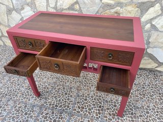 Mueble recibidor madera tallada coral.