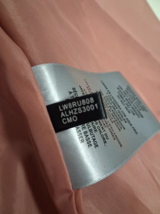 Cazadora Rockera Levi's Rosa, sin estrenar, nueva.