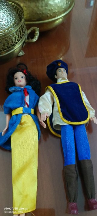 Pareja de muñecos de cuento