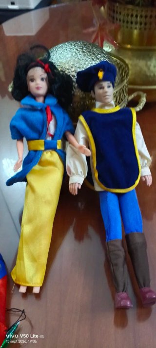 Pareja de muñecos de cuento