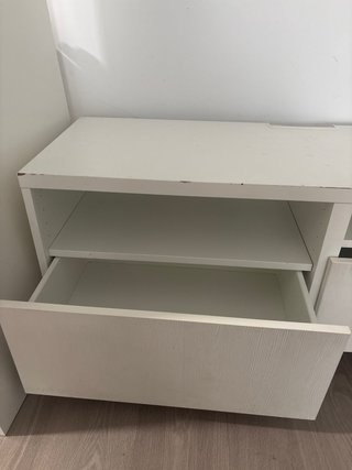 Mueble de salón blanco